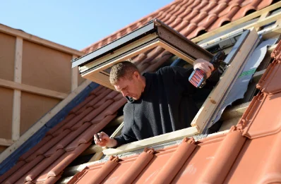 Pose de fenêtres de toit Velux à Myennes